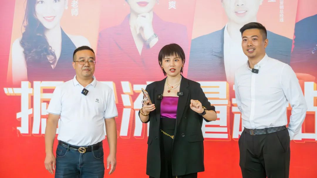 強(qiáng)輝×設(shè)計(jì)師阿爽 | 產(chǎn)品推薦官,教您選好磚