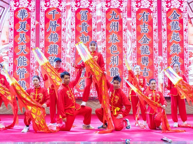 拓路前行·領(lǐng)跑未來 | 集團(tuán)2023年度總結(jié)會(huì)暨2024迎新晚會(huì)圓滿結(jié)束!(圖26) 拓路前行·領(lǐng)跑未來 | 集團(tuán)2023年度總結(jié)會(huì)暨2024迎新晚會(huì)圓滿結(jié)束!(圖26)