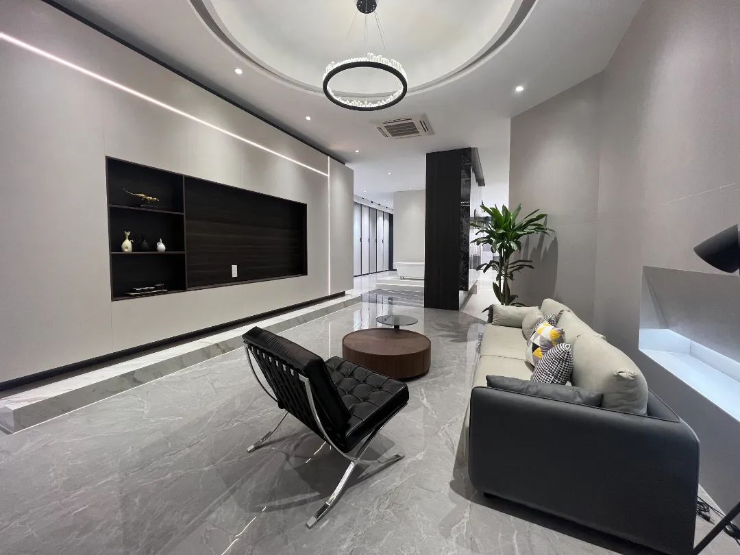 終端風采 | 強輝東陽旗艦店,現代時尚,以素色致敬生活(圖10) 終端風采 | 強輝東陽旗艦店,現代時尚,以素色致敬生活(圖10)