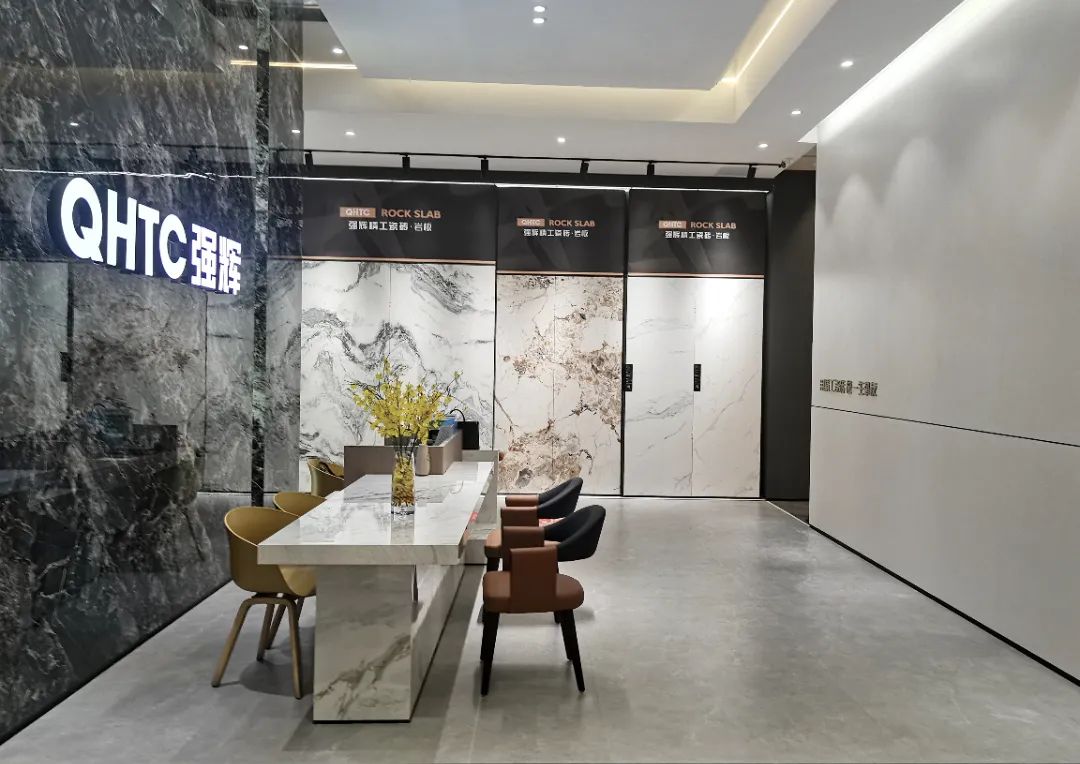 終端風(fēng)采 | 強(qiáng)輝淮南旗艦店,中性格調(diào),以藝術(shù)裝點(diǎn)設(shè)計(圖3) 終端風(fēng)采 | 強(qiáng)輝淮南旗艦店,中性格調(diào),以藝術(shù)裝點(diǎn)設(shè)計(圖3)