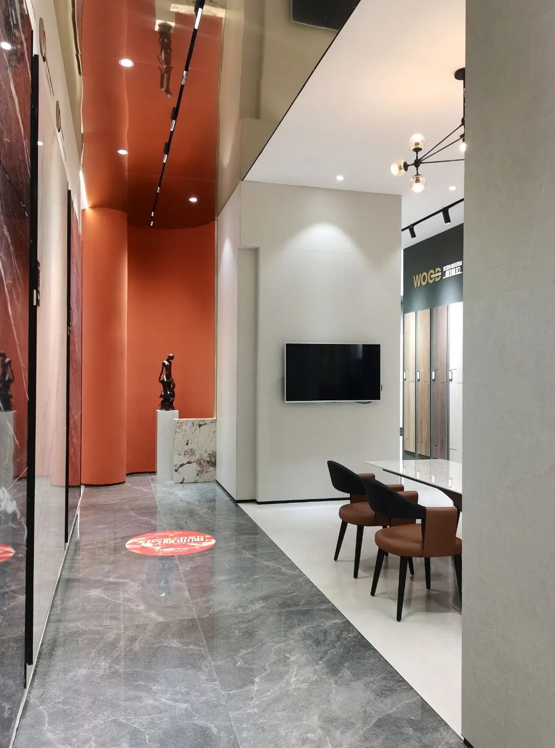 終端風(fēng)采 | 強(qiáng)輝淮南旗艦店,中性格調(diào),以藝術(shù)裝點(diǎn)設(shè)計(圖6) 終端風(fēng)采 | 強(qiáng)輝淮南旗艦店,中性格調(diào),以藝術(shù)裝點(diǎn)設(shè)計(圖6)