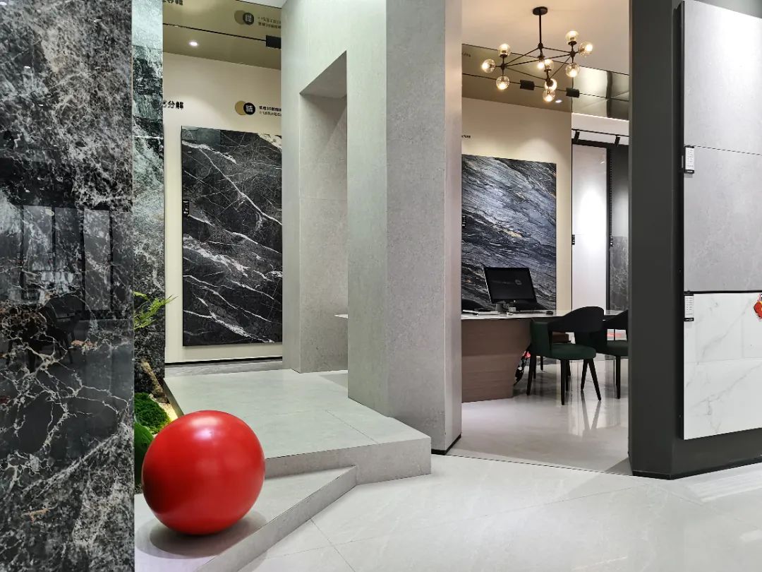 終端風(fēng)采 | 強(qiáng)輝淮南旗艦店,中性格調(diào),以藝術(shù)裝點(diǎn)設(shè)計(圖18) 終端風(fēng)采 | 強(qiáng)輝淮南旗艦店,中性格調(diào),以藝術(shù)裝點(diǎn)設(shè)計(圖18)
