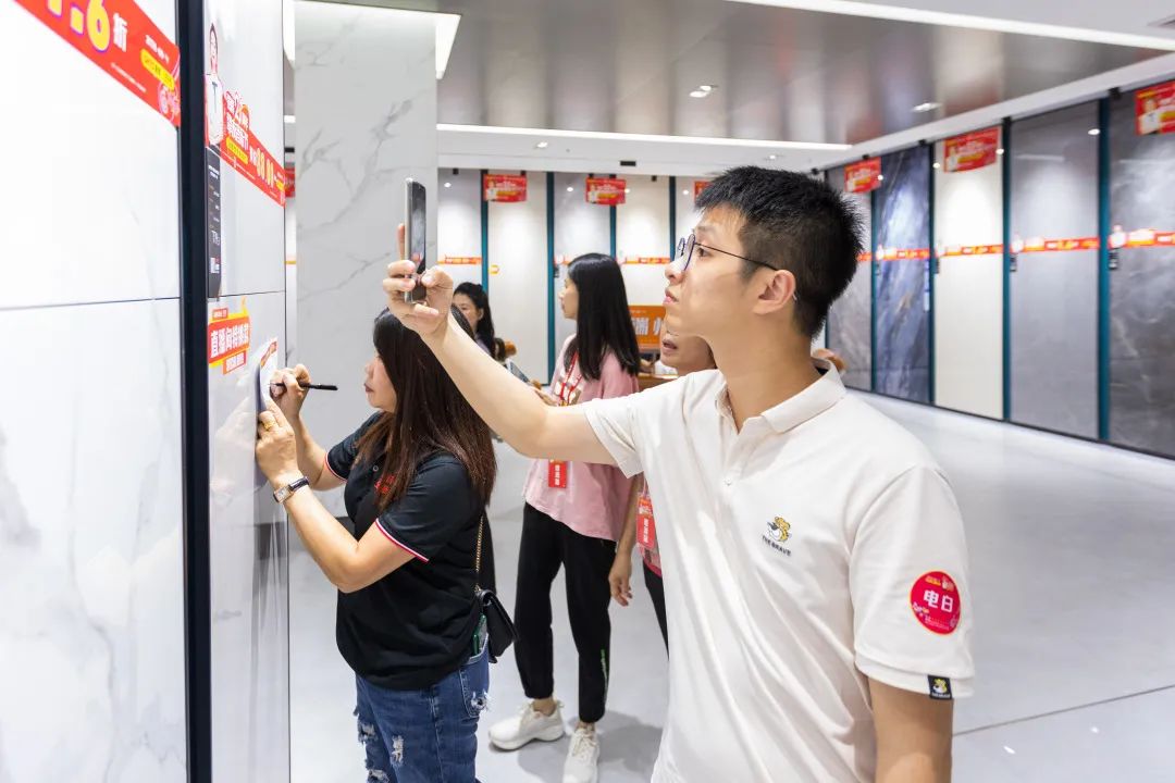 燃爆!強輝21周年摯友音樂節圓滿收官(圖15) 燃爆!強輝21周年摯友音樂節圓滿收官(圖15)