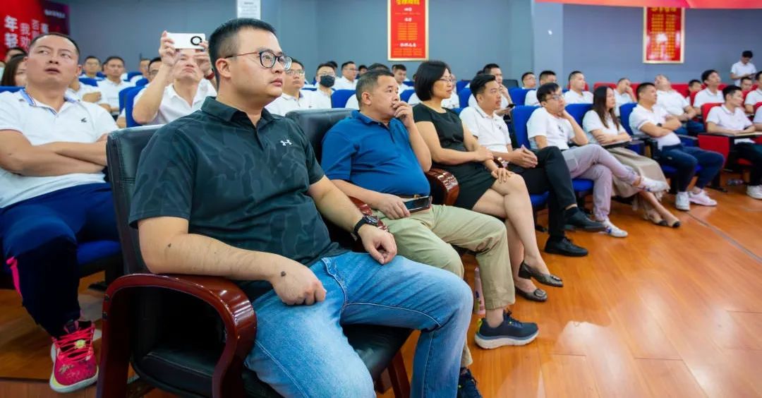 這一次,我們玩大的 | 強輝金九銀十無界增長營銷大會復盤會議順利舉辦(圖3) 這一次,我們玩大的 | 強輝金九銀十無界增長營銷大會復盤會議順利舉辦(圖3)