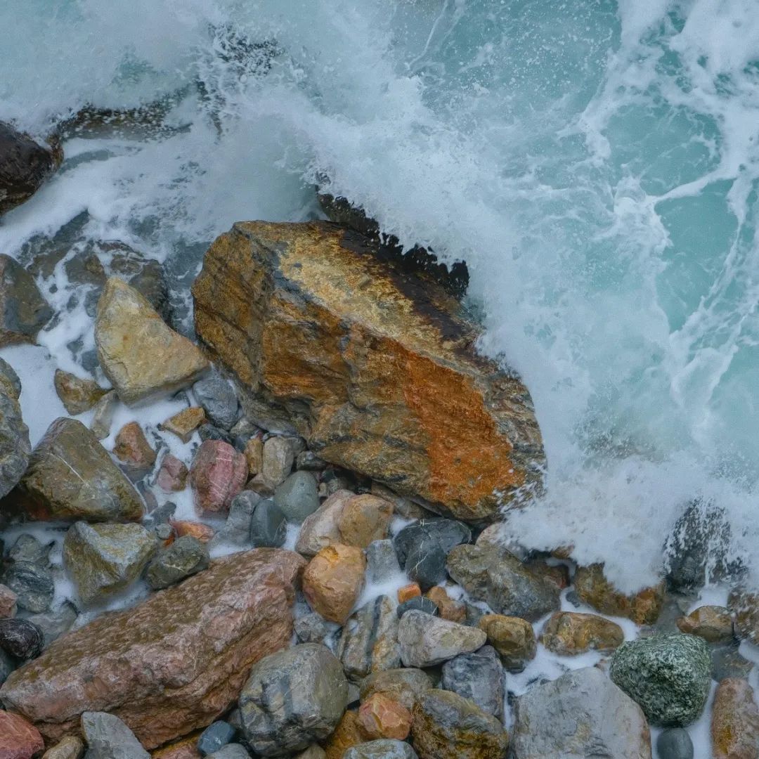 強輝質(zhì)感原生石系列 | 行至曠野,悠居自然(圖2) 強輝質(zhì)感原生石系列 | 行至曠野,悠居自然(圖2)