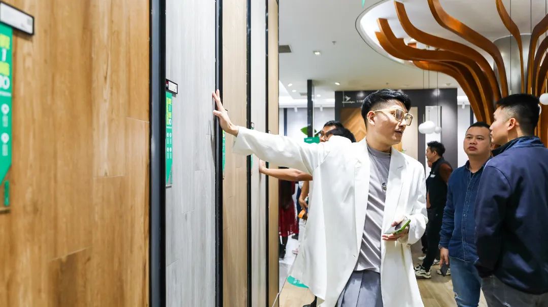 摯友同行追遠(yuǎn)夢(mèng) | 強(qiáng)輝×廣東保時(shí)捷車友會(huì)活動(dòng)圓滿舉行(圖8) 摯友同行追遠(yuǎn)夢(mèng) | 強(qiáng)輝×廣東保時(shí)捷車友會(huì)活動(dòng)圓滿舉行(圖8)