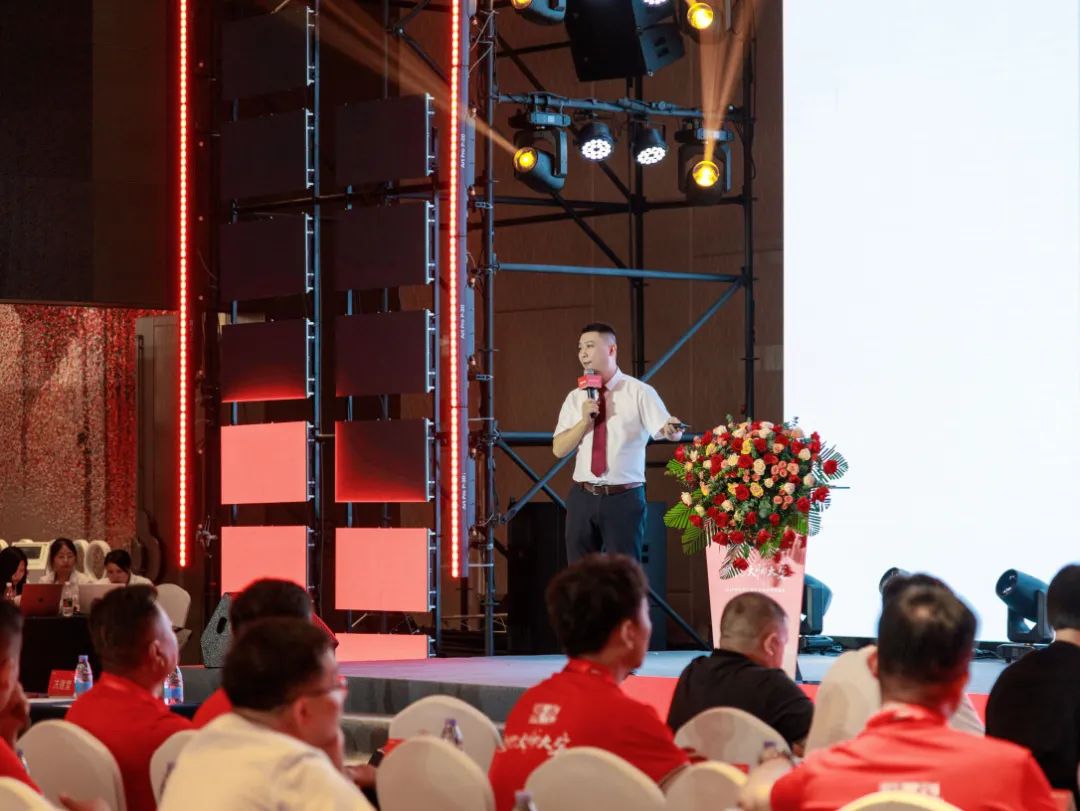 大地·大師·大宅 | 2024強(qiáng)輝精工瓷磚全國(guó)經(jīng)銷商峰會(huì)圓滿舉辦！(圖17)