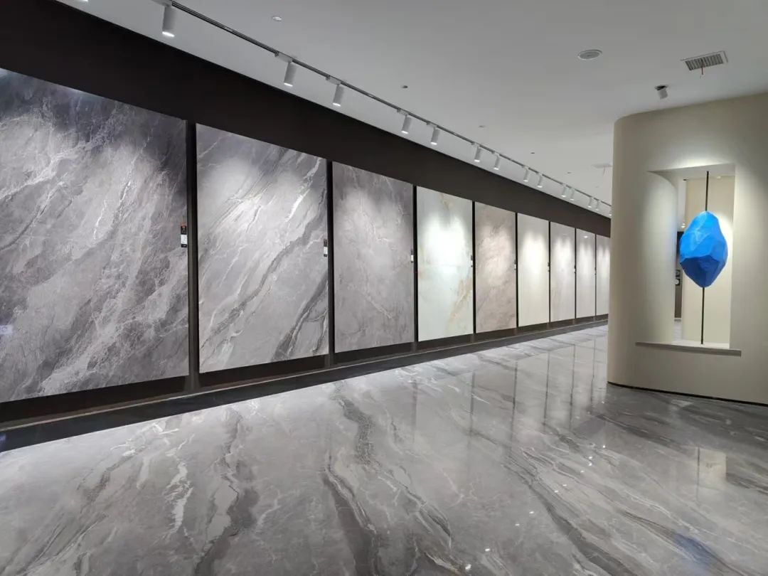 終端風采 | 強輝聊城旗艦店,沉浸式體驗現代高端設計美學(圖6) 終端風采 | 強輝聊城旗艦店,沉浸式體驗現代高端設計美學(圖6)