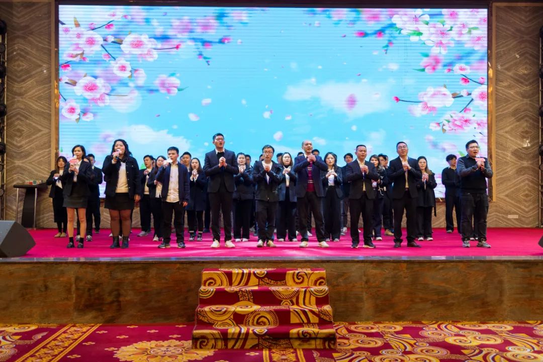 聚勢·創變·敢為 | 強輝集團2025年迎新晚會圓滿結束，共繪未來新藍圖(圖26)