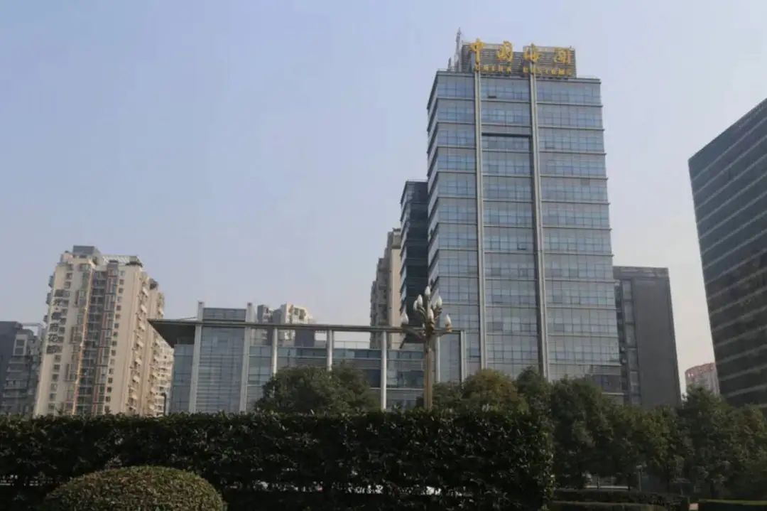 榮譽加冕 | 強輝精工瓷磚實力拿下陶瓷衛(wèi)浴新銳榜“質(zhì)感金獎”(圖9) 榮譽加冕 | 強輝精工瓷磚實力拿下陶瓷衛(wèi)浴新銳榜“質(zhì)感金獎”(圖9)